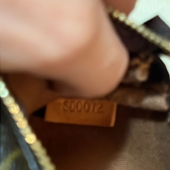 Louis Vuitton Pochette Acessories - Picture 6 of 13